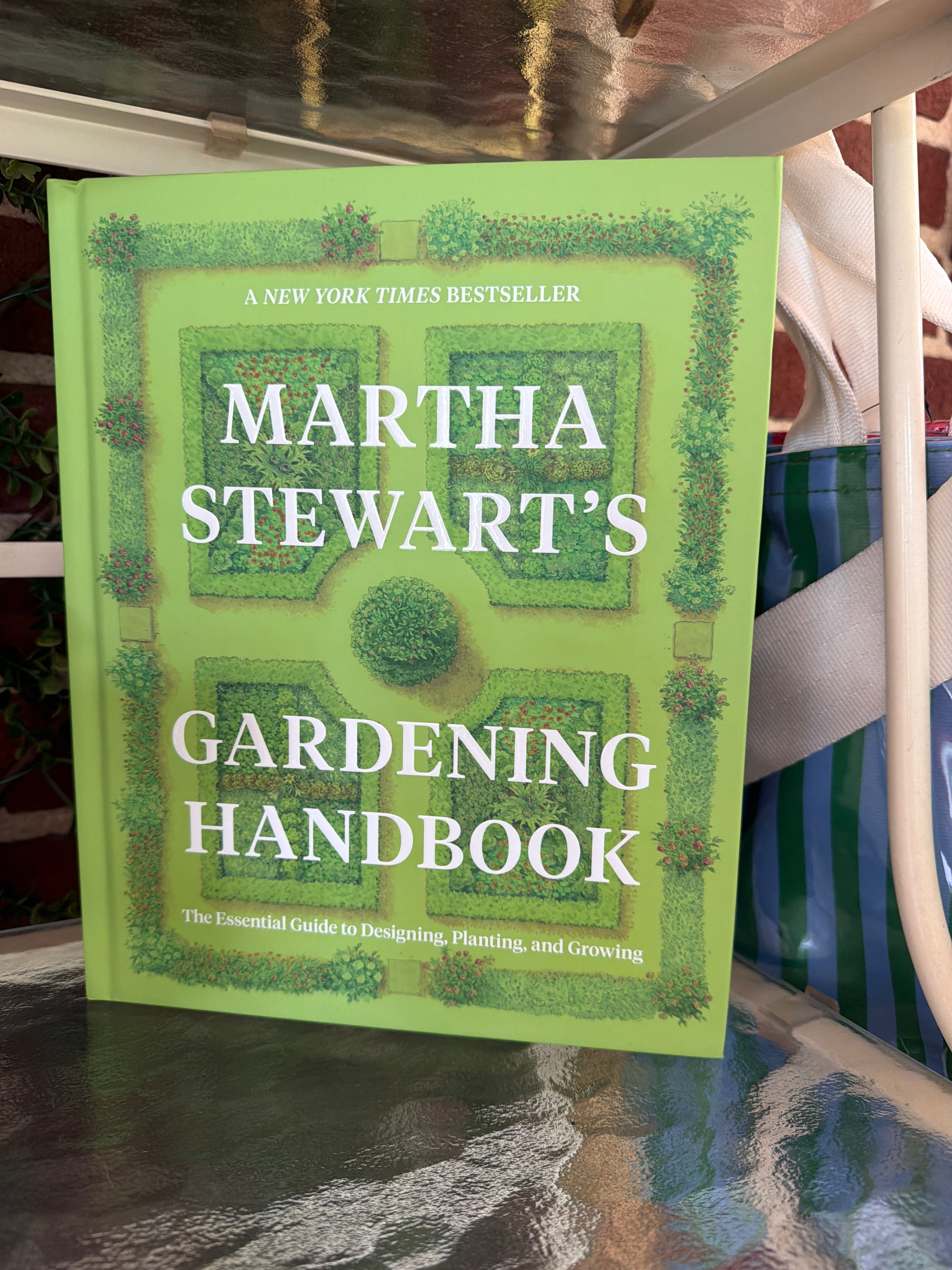 Martha Stewarts Gardening Handbook