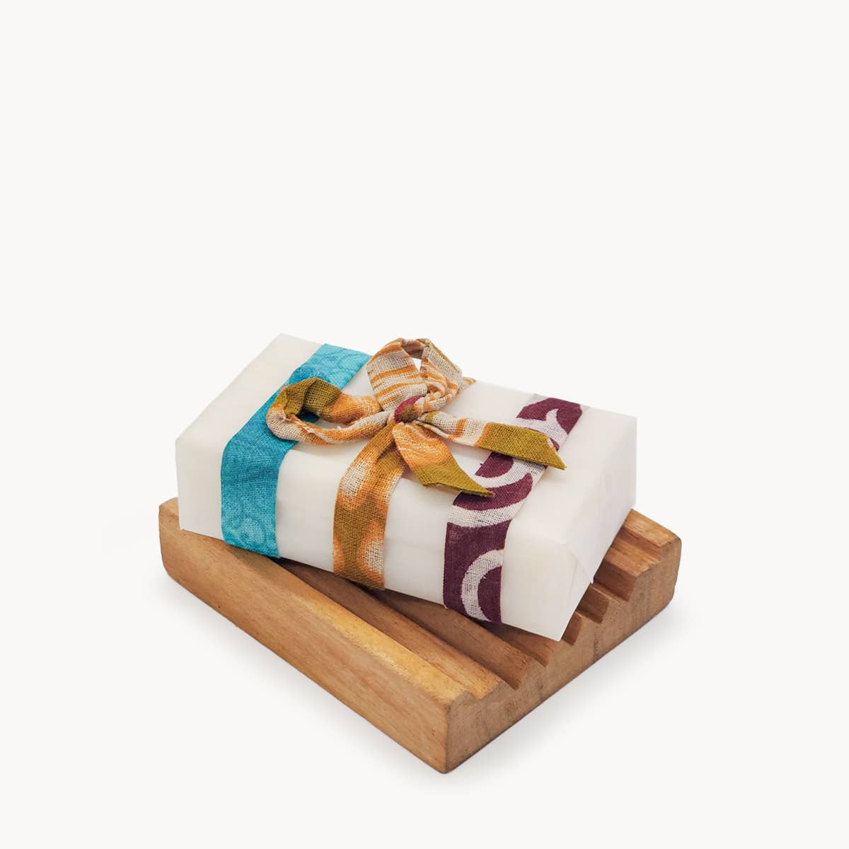 Handmade Soap • Wooden Soap Dish: Soap & Soap Dish Set - Eucalyptus